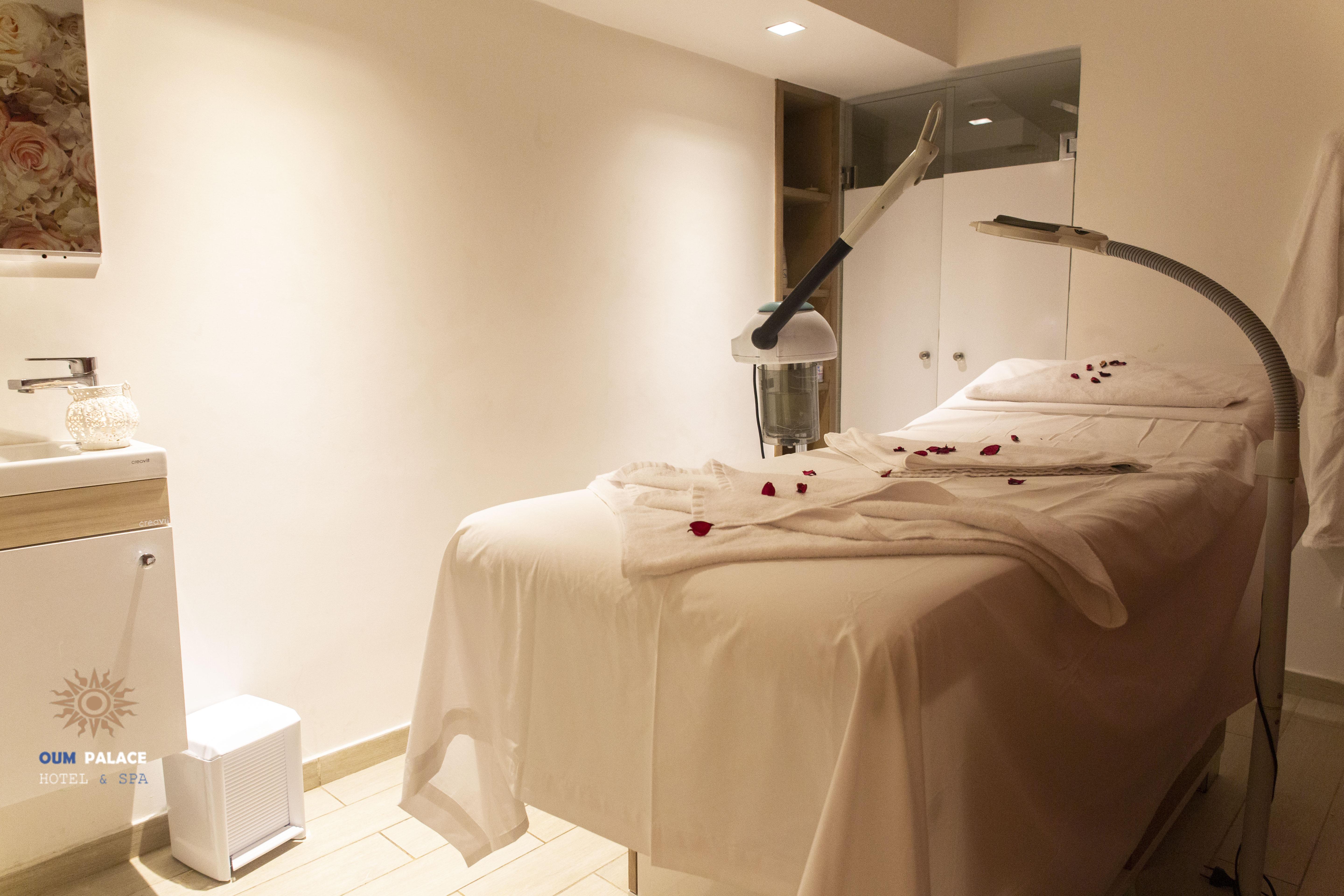 Oum Palace Hotel & Spa Casablanca Exterior photo